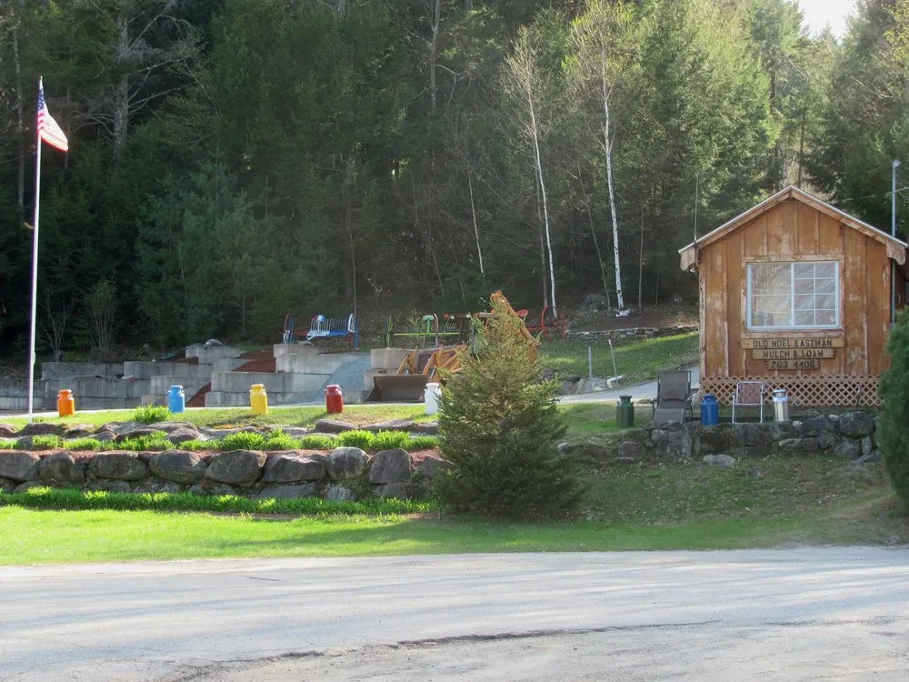 Custom outdoor landscaping experts serving Georges Mills, NH - Noel Eastman Landscape Materials Inc