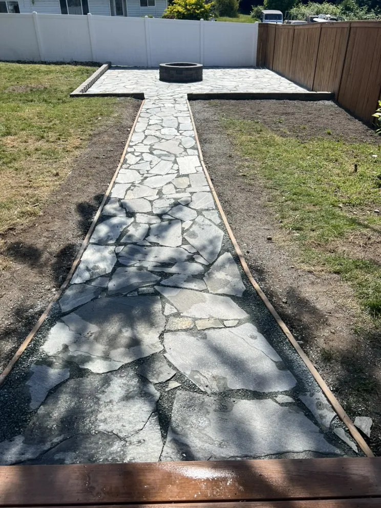 Top-rated garden landscaping for year-round maintenance across Everett, WA - Noel's Landscape and Construction