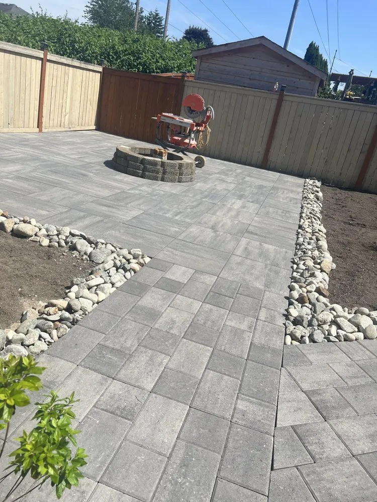 Reliable yard cleanup service for homes across Everett, WA - Noel's Landscape and Construction