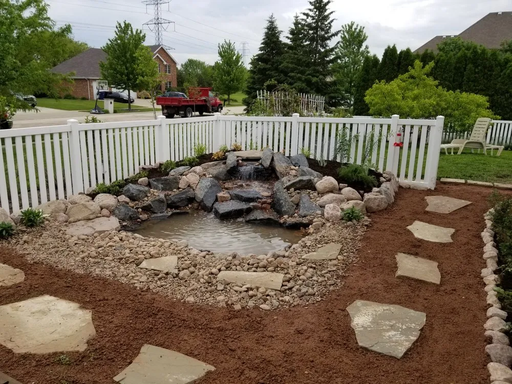 Custom yard maintenance in New Lenox, IL by Nogas Landscaping