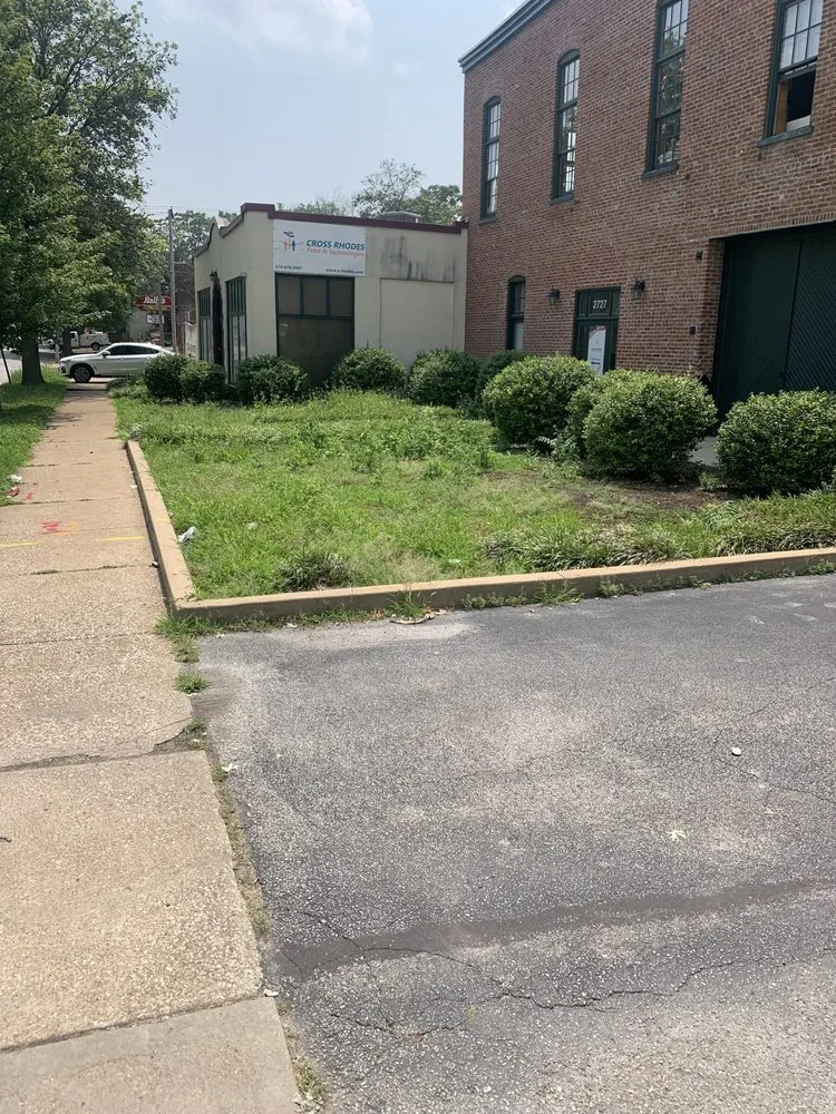 Trusted garden landscaping in Saint Louis, MO - Nojoke Landscaping and Lawn Care