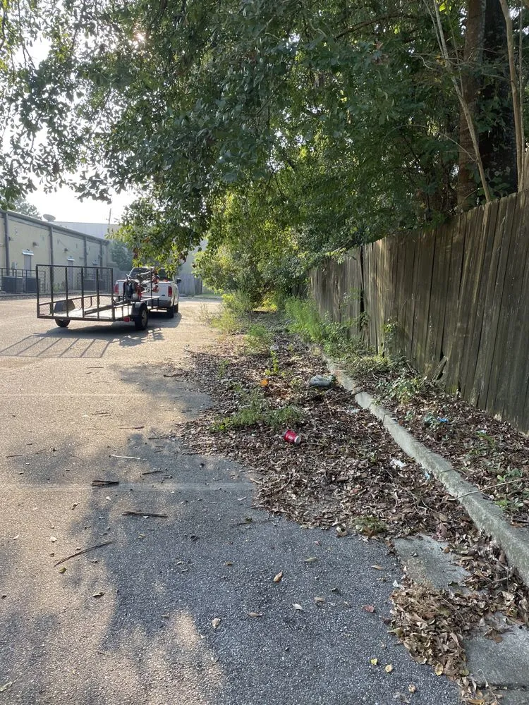 Affordable yard cleanup service for residential properties across Mobile, AL - Nolan Lawn Care & Landscaping