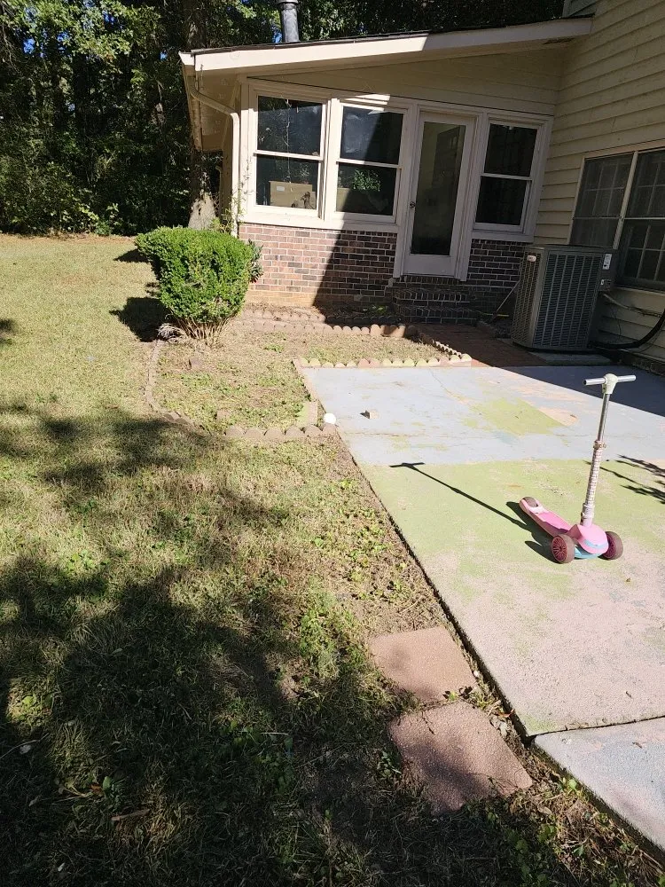 Affordable lawn care service experts serving Snellville, GA - Nolasco Lawn Care