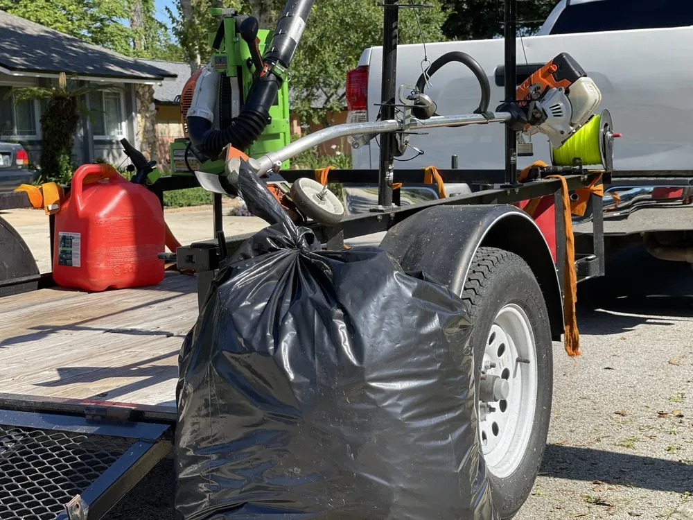 Professional lawn mowing service in Altamonte Springs, FL by Nomad5 Lawn Care