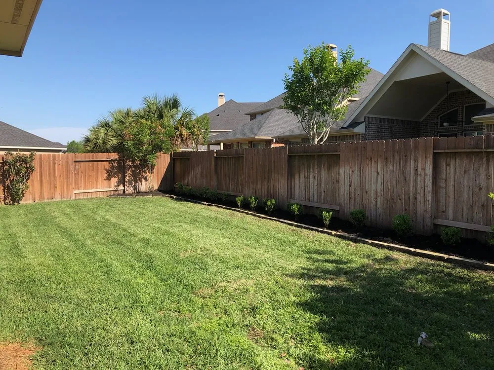 Reliable lawn care service experts serving Sugar Land, TX - Norris Lawn Service
