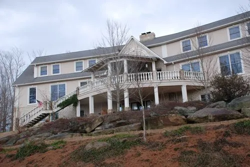 Top-rated yard cleanup service for beautiful yards across Cullman, AL - North Alabama Builders