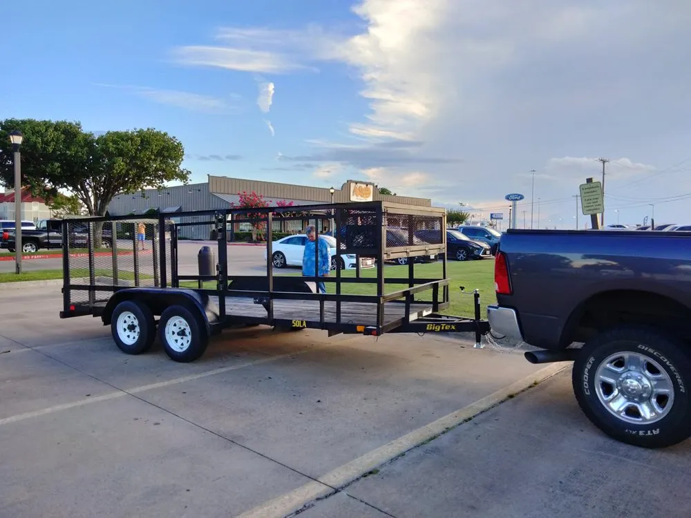 Custom lawn care service experts serving Paris, TX - North East Texas Cleanup Services