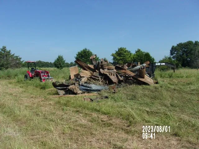 Top-rated lawn mowing service in Paris, TX by North East Texas Cleanup Services