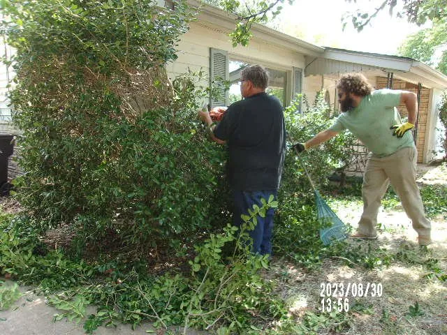 Professional landscaping services experts serving Paris, TX - North East Texas Cleanup Services
