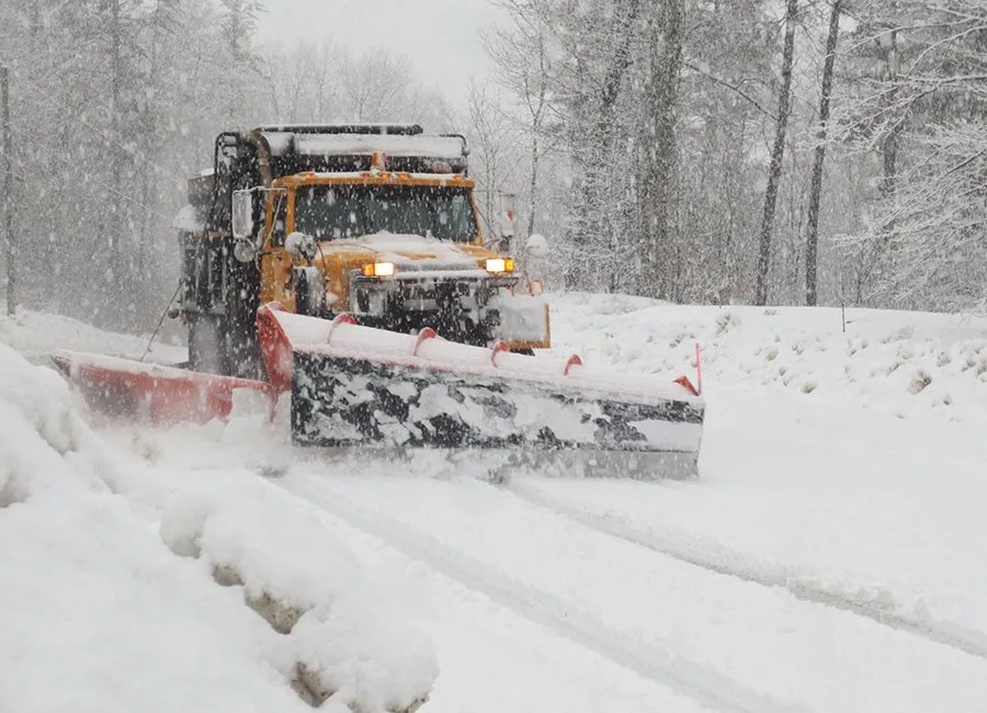 Affordable lawn mowing service in Norwalk, CT by North Greeny Landscaping