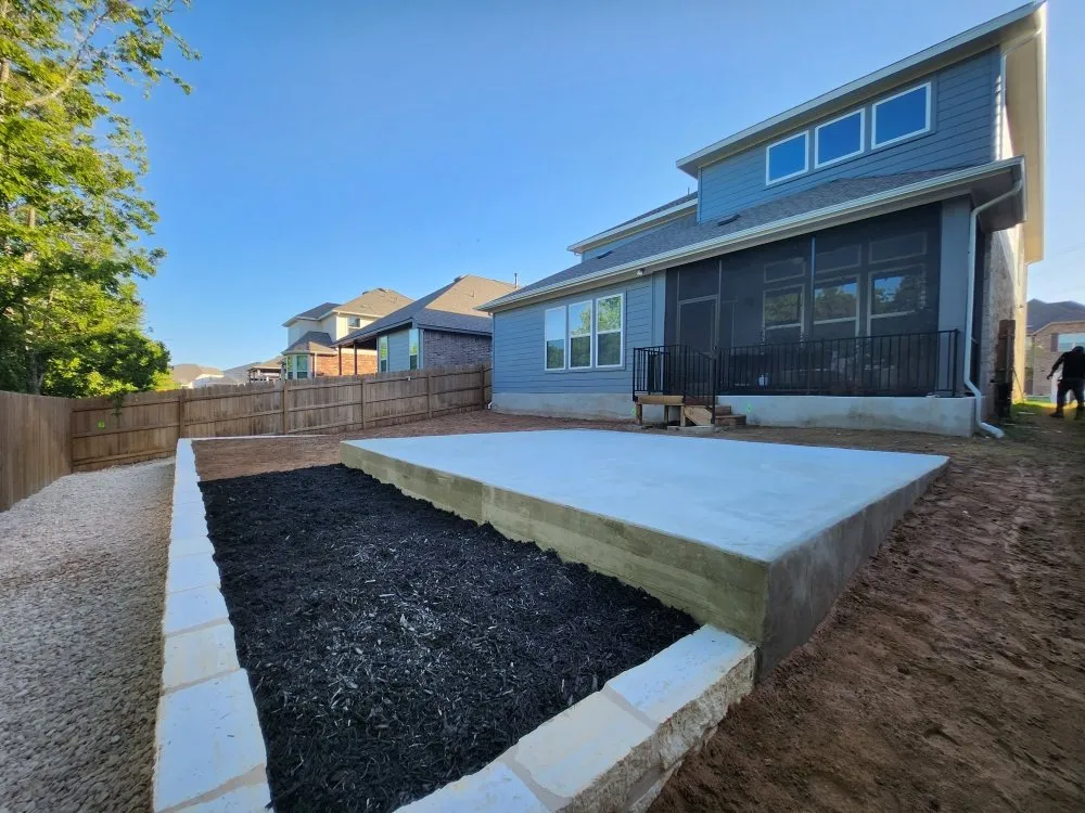 Affordable yard cleanup service experts serving Hutto, TX - North Lake Contractors