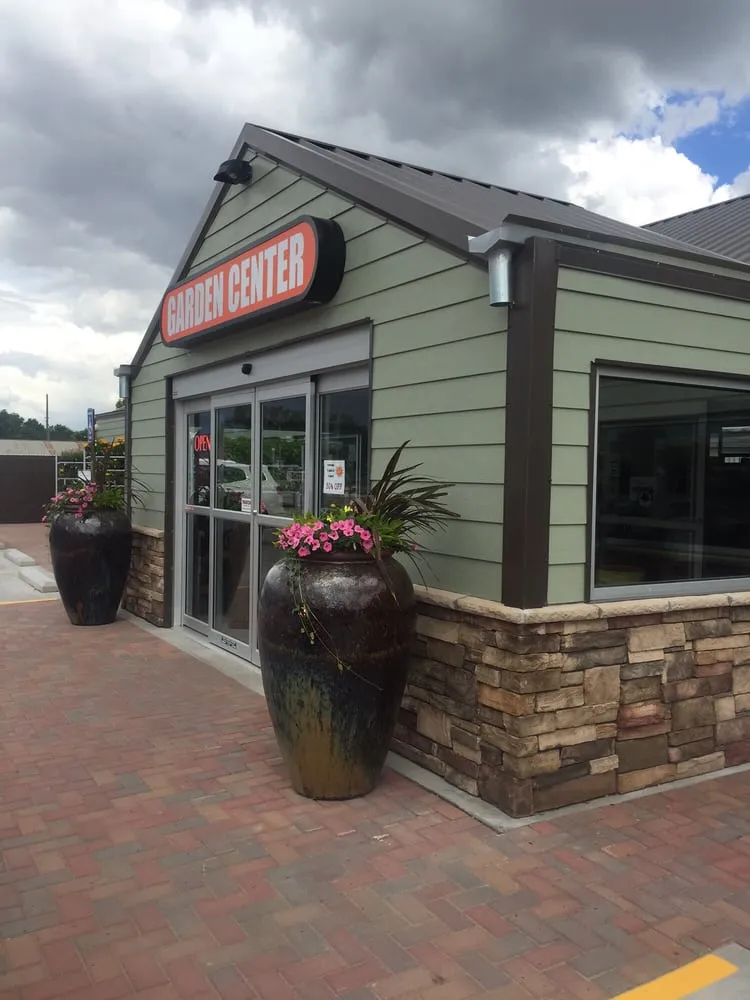 Custom lawn care service in Alamosa, CO - North River Greenhouse & Landscaping