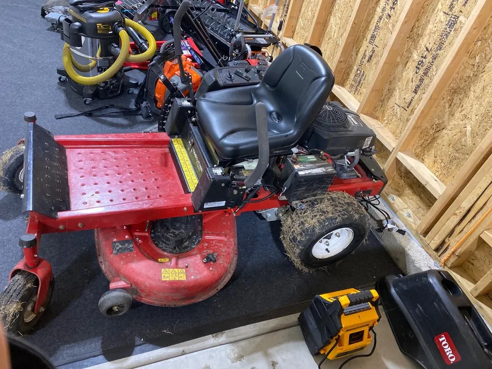 Top-rated yard maintenance in Waukegan, IL by North Shore Lawn Care and Small Engine