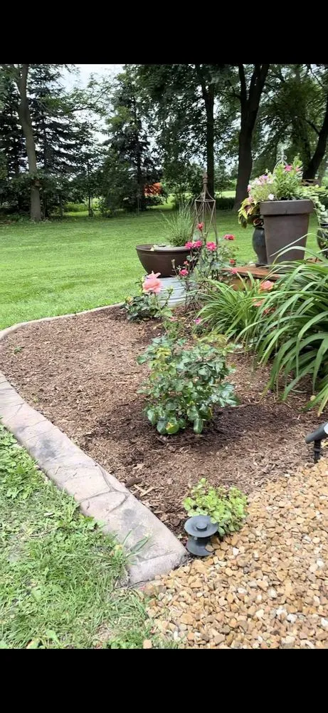Trusted landscape installation for year-round maintenance in Fairmont, MN by North Star Borders