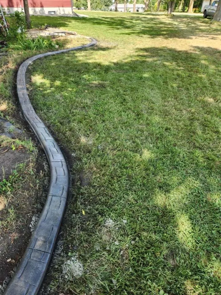 Custom landscaping services in Fairmont, MN - North Star Borders