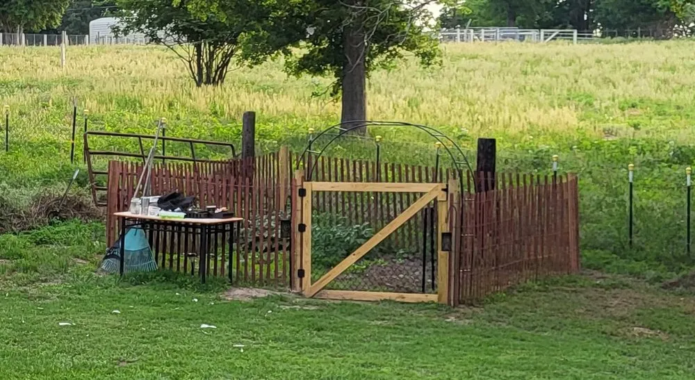 Local yard maintenance in Trinidad, TX by North Superior Service