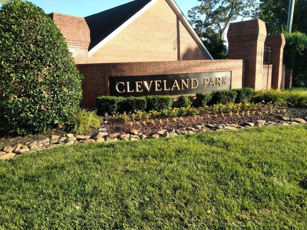 Local yard maintenance in Knoxville, TN by North valley