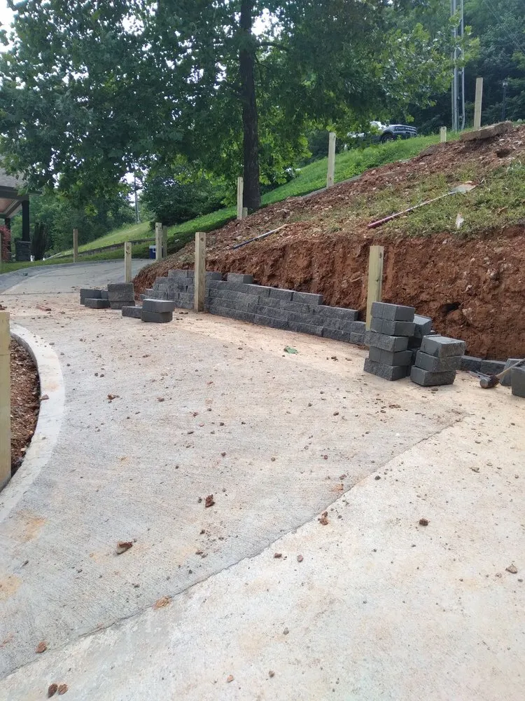 Expert landscaping services in Knoxville, TN by North valley