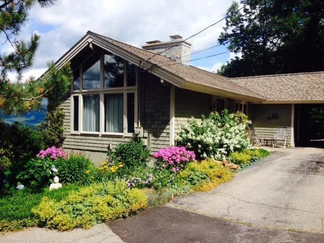 Local outdoor landscaping experts serving Eaton Center, NH - North Woods Lawn & Timber