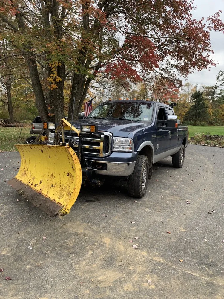 Local yard cleanup service in Brookfield, CT - Northeast Landworks