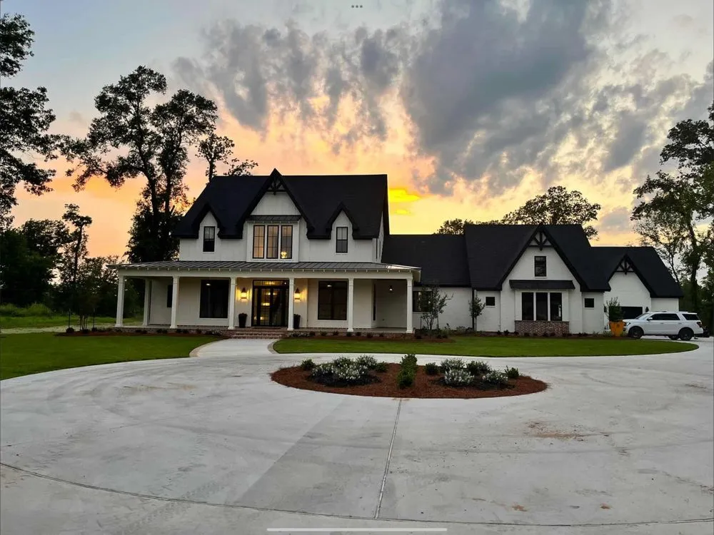 Reliable residential landscaping for beautiful yards in West Monroe, LA by Northeast Lawn Service