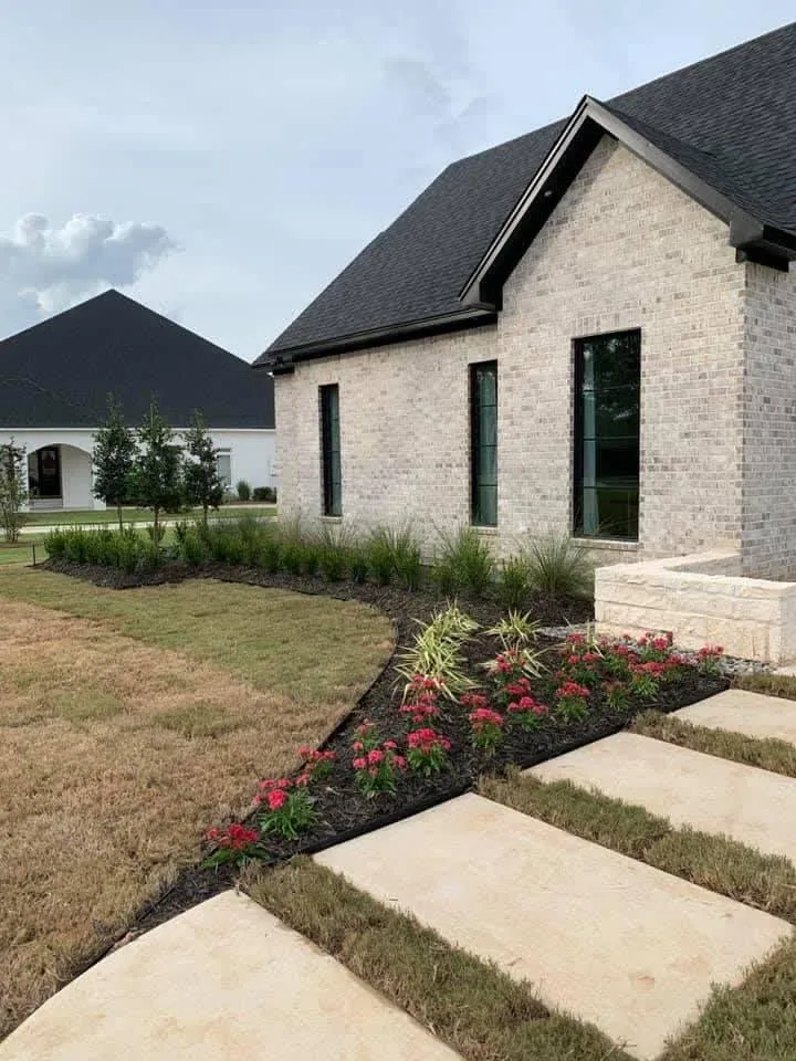 Expert landscape design experts serving West Monroe, LA - Northeast Lawn Service