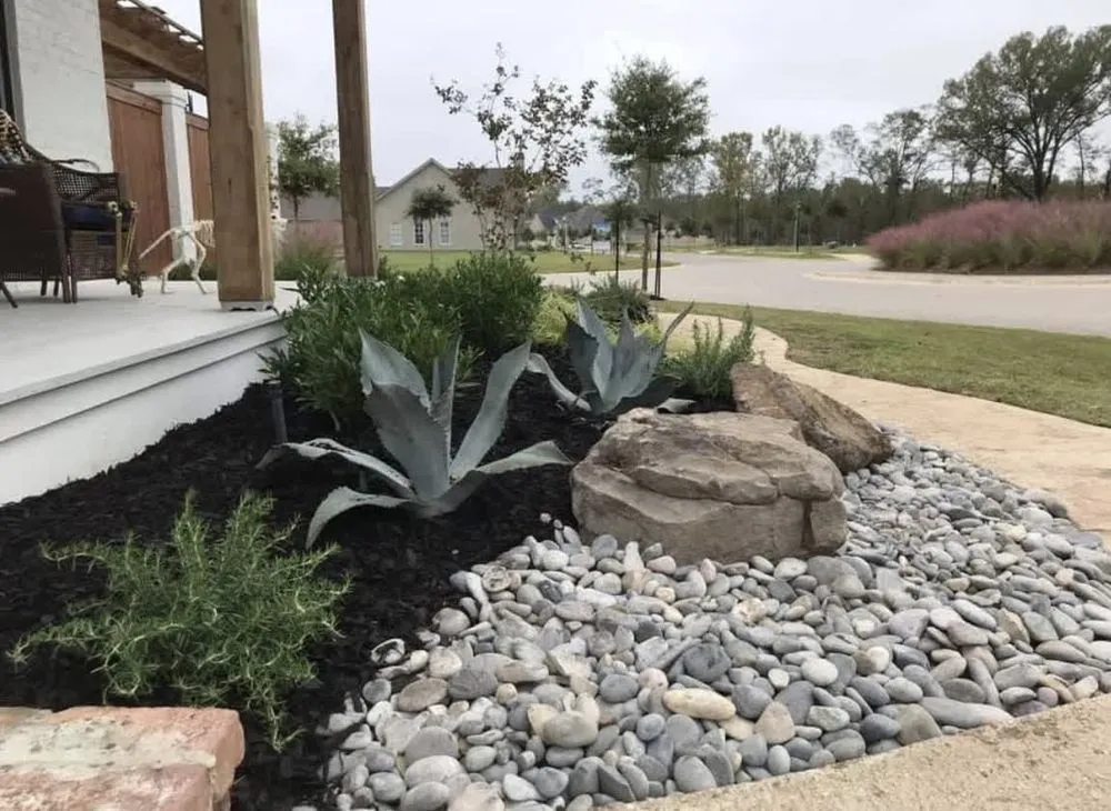 Reliable outdoor landscaping experts serving West Monroe, LA - Northeast Lawn Service