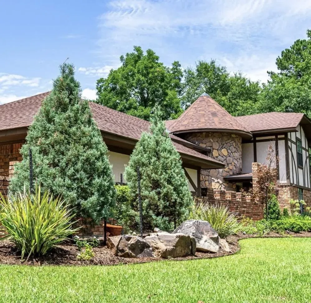 Top-rated landscaping services near you in West Monroe, LA by Northeast Lawn Service