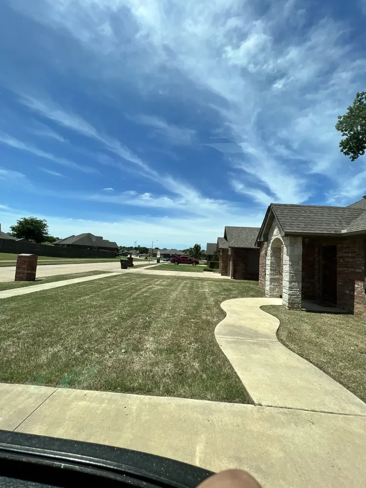 Top-rated garden landscaping in Chelsea, OK by Northeastern OK Lawn Care