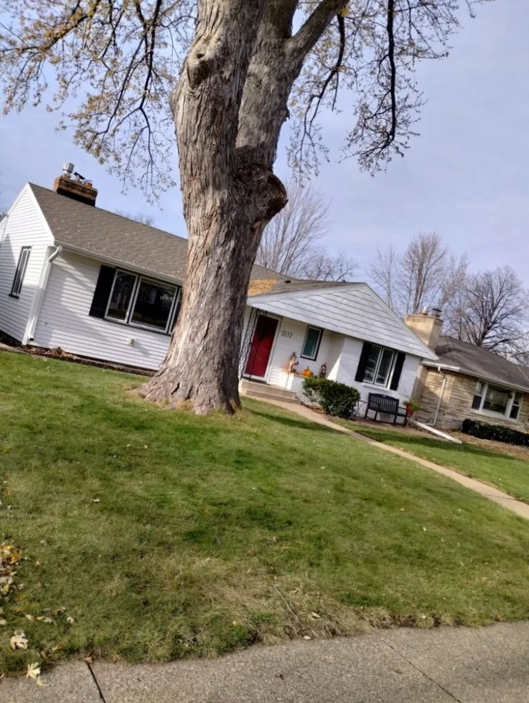 Reliable lawn care service experts serving Minneapolis, MN - Northern Bison snow and lawn service