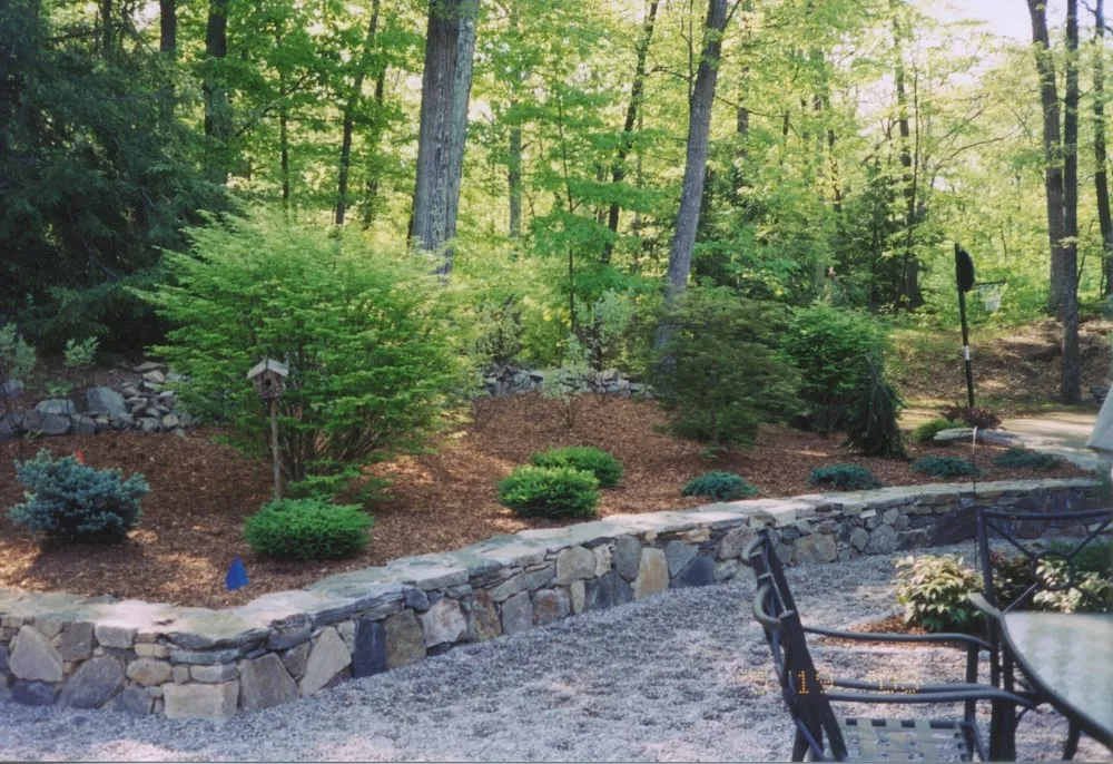 Top-rated lawn care service in Brookfield, CT - Northern Lights Landscaping