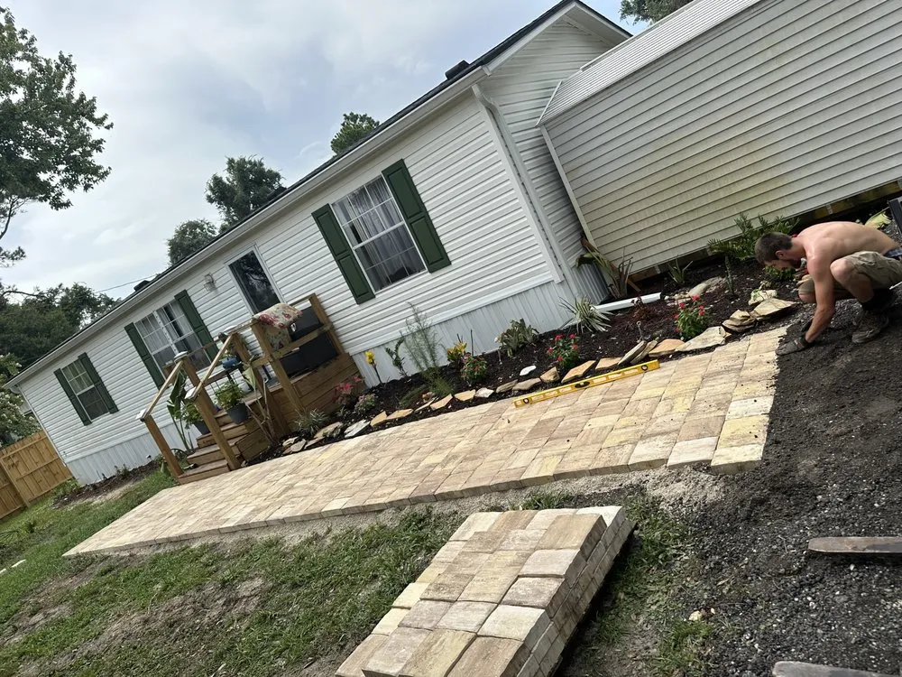 Custom yard maintenance experts serving San Mateo, FL - Northern Touch