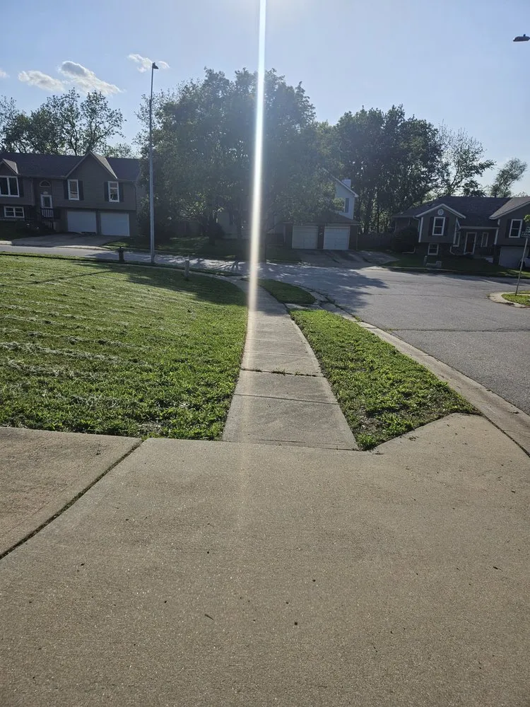 Reliable garden landscaping for year-round maintenance across Kansas City, MO - Northland Cutz KC