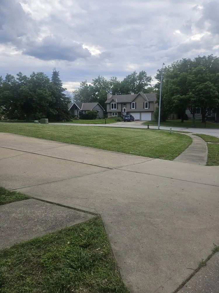 Top-rated landscaping services in Kansas City, MO by Northland Cutz KC