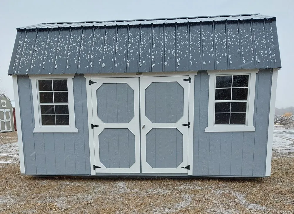 Custom yard cleanup service for year-round maintenance across Isanti, MN - Northland Landscape Nursery