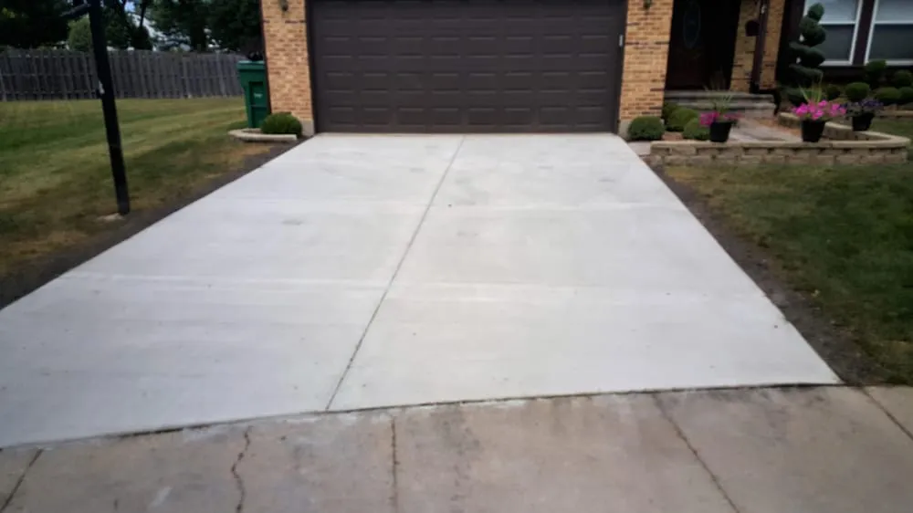 Reliable lawn care service in Mount Prospect, IL by Northscape Enterprises