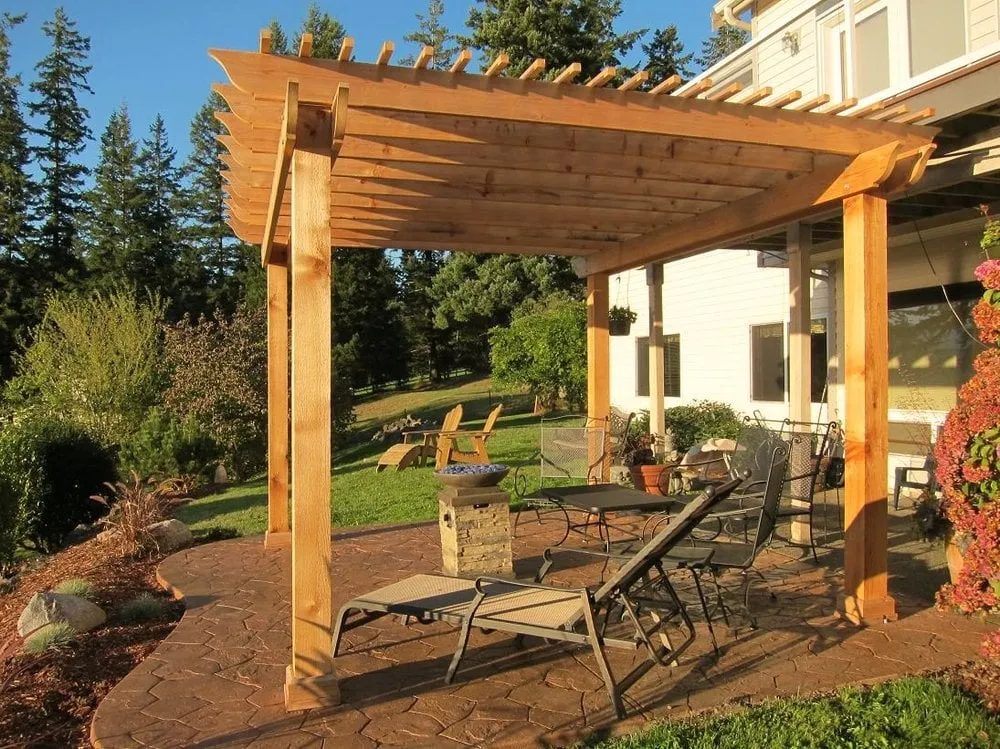 Custom yard maintenance for year-round maintenance in Bremerton, WA by Northwest Construction & Landscape