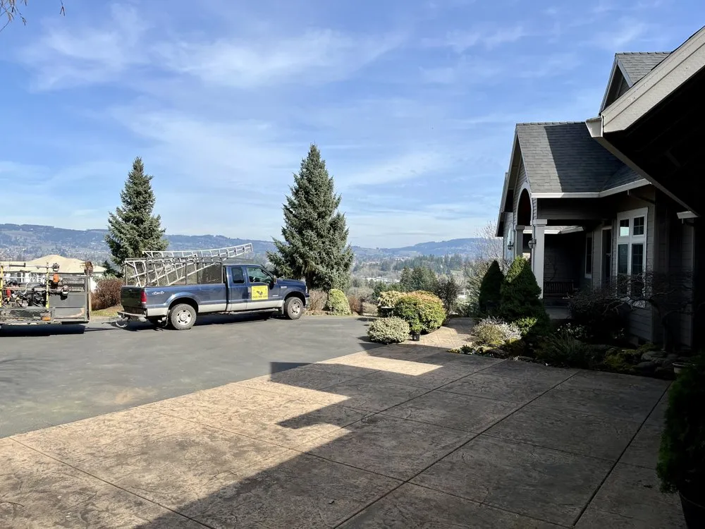 Professional lawn care service experts serving Newberg, OR - Northwest D&R Landscape