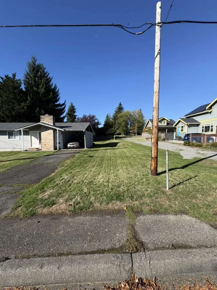 Affordable yard maintenance with custom design in Bellingham, WA by Northwest Lawn & Landscapes