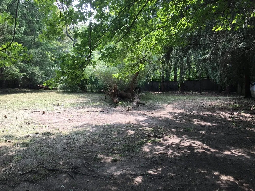 Custom landscape design with custom design in Litchfield, CT by Northwest Property Management