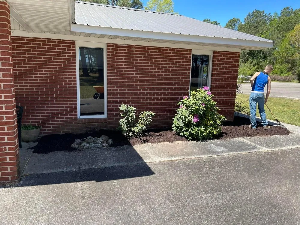 Reliable lawn mowing service in Laurinburg, NC - Nortons Lawncare