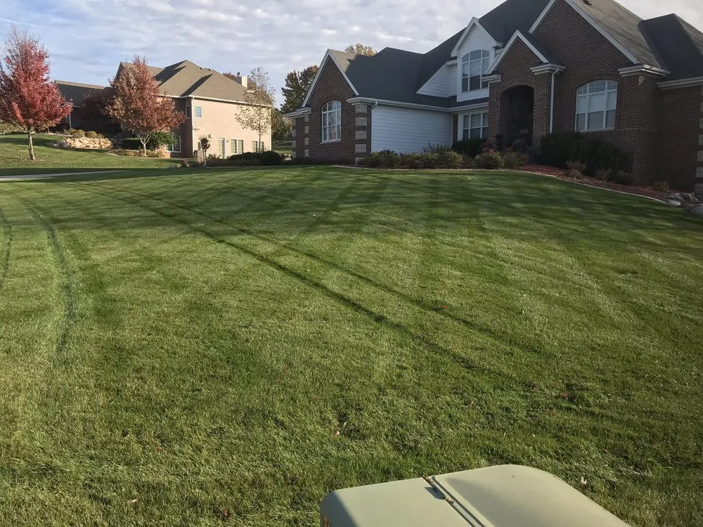 Affordable yard cleanup service in Norwalk, IA by Norwalk Seasonal Services