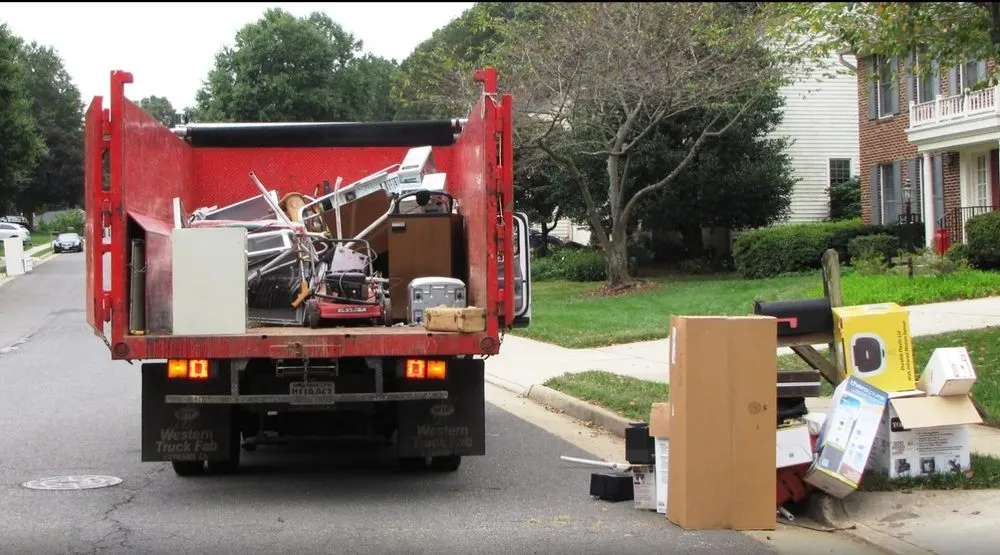 Reliable yard cleanup service for homes across Daly City, CA - Nosso Larr Hauling