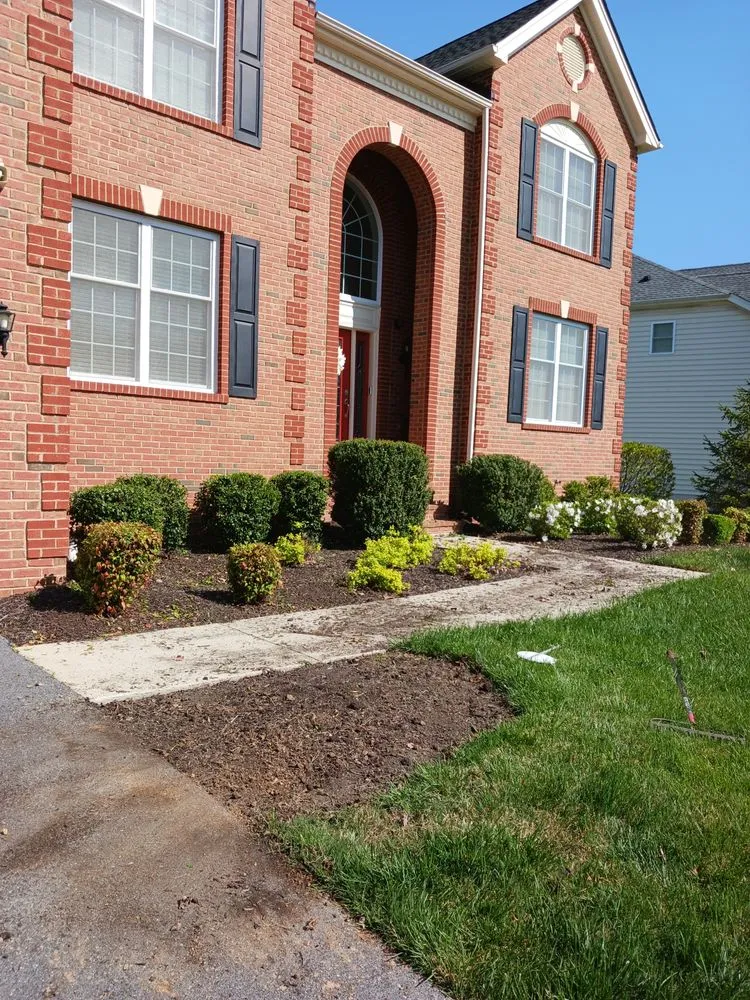 Top-rated yard maintenance experts serving Riverdale, MD - Notable Landscape