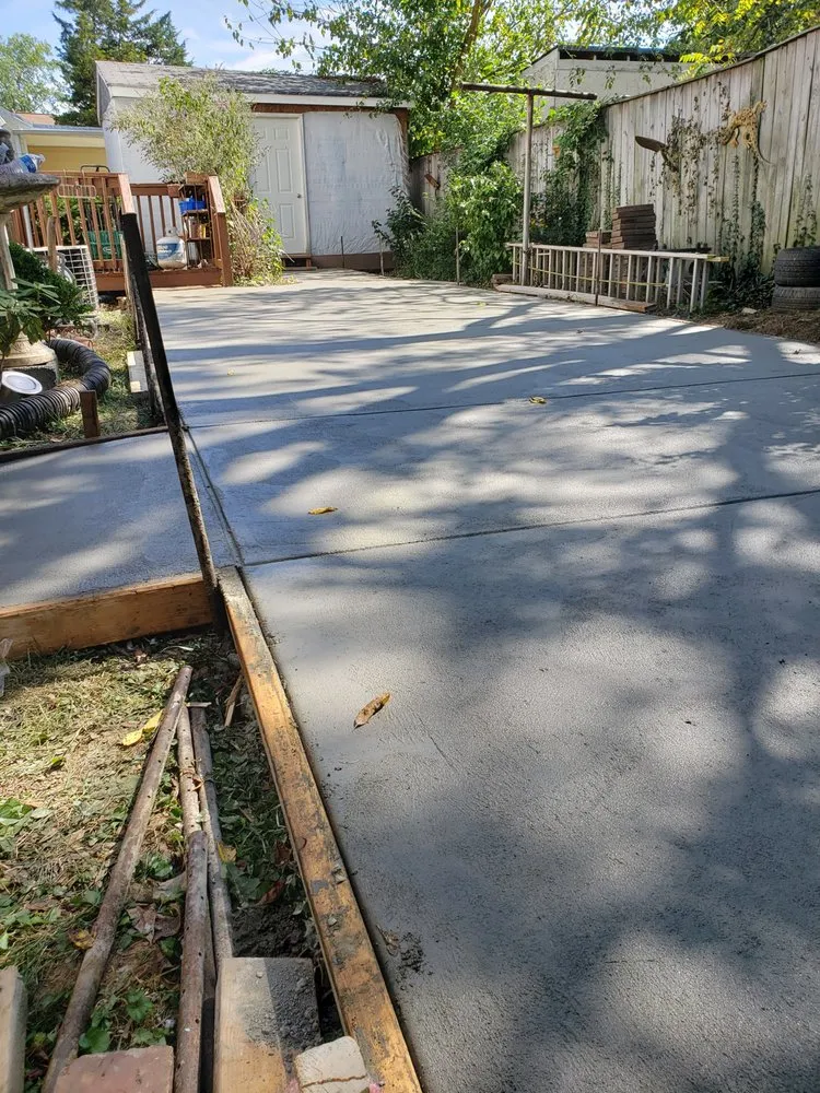 Custom residential landscaping in Riverdale, MD by Notable Landscape