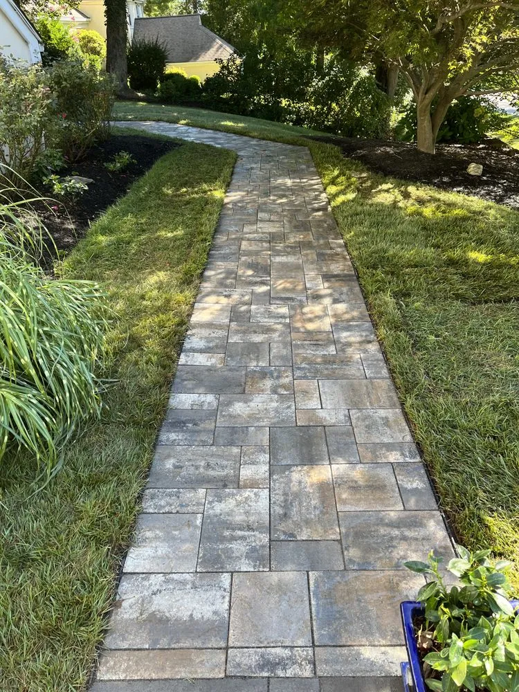 Local lawn care service experts serving Philadelphia, PA - Nova Landscaping