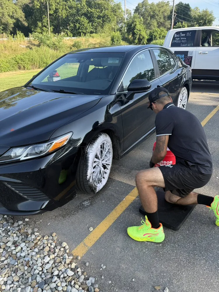 Reliable outdoor landscaping for year-round maintenance in Mishawaka, IN by Nova Shine