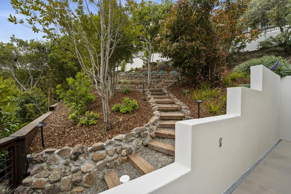 Custom residential landscaping in Petaluma, CA by Novara Landscape and Construction