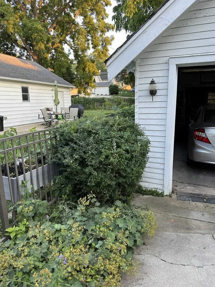 Top-rated lawn mowing service in Pewaukee, WI - NPK Lawn Care