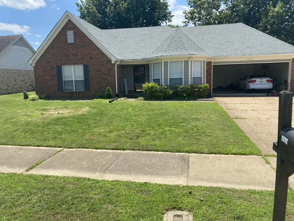 Professional outdoor landscaping in Arlington, TN by NRA Cuts